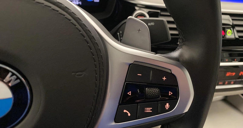BMW Seria 5 cena 209900 przebieg: 31293, rok produkcji 2021 z Mikołów małe 379